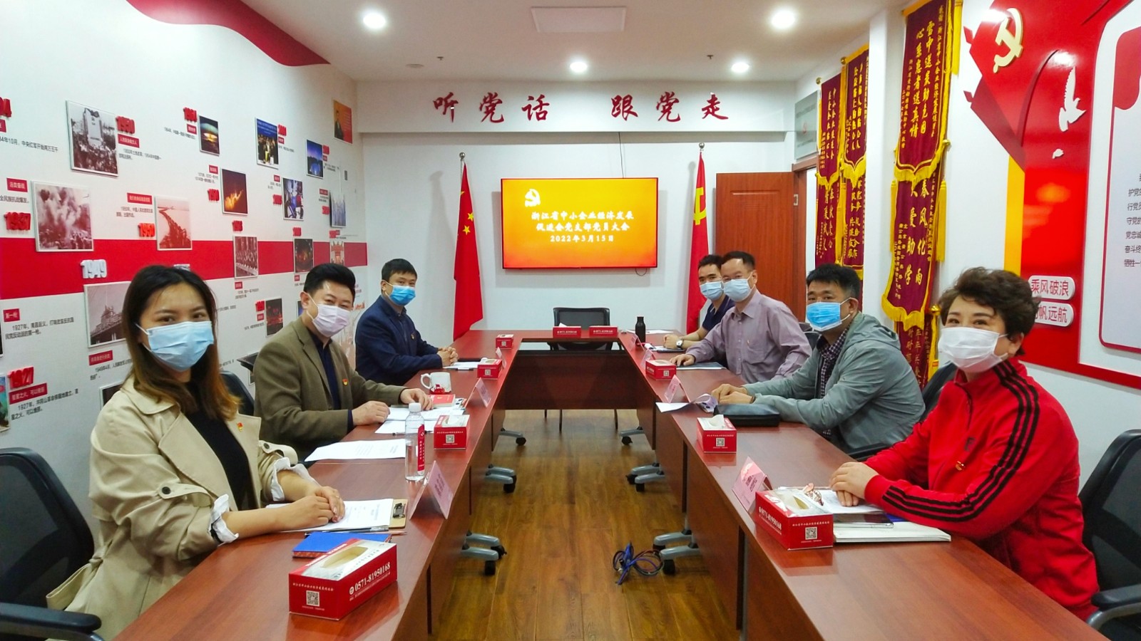 戴口罩.jpg
