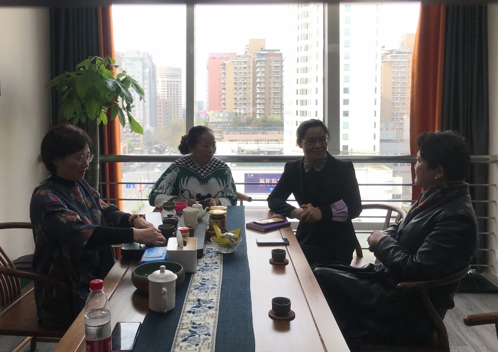 茶桌.jpg